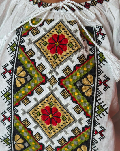 Ie tradițională românească din bumbac, Musceleană