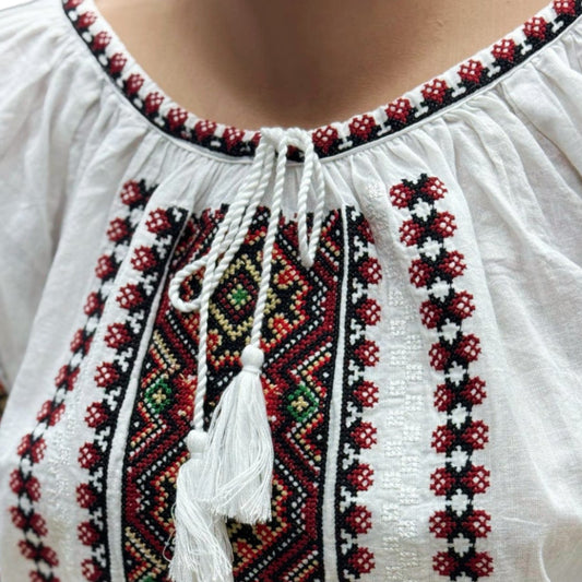 Ie tradițională românească din bumbac, bucovineană