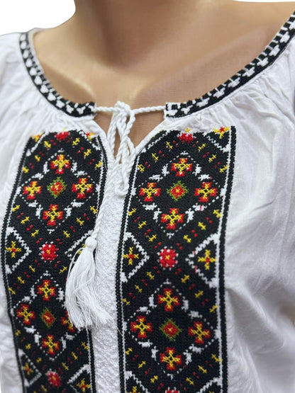 Ie tradițională românească din bumbac, stil maramureșean